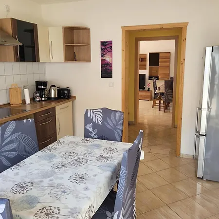 Apartamento Mit überdachter Terrasse Und Garten - 10 Minuten Von Templin Milmersdorf