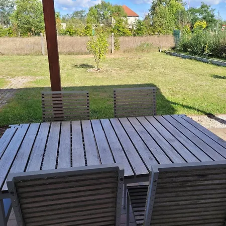 Mit überdachter Terrasse Und Garten - 10 Minuten Von Templin