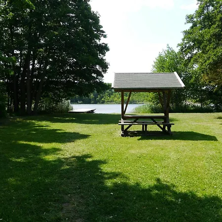 Mit Garten - 10 Minuten Von Templin *