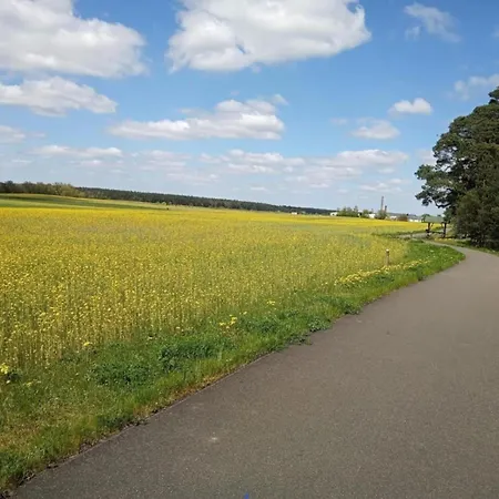 Mit überdachter Terrasse Und Garten - 10 Minuten Von Templin Milmersdorf