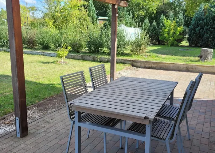 Mit Garten - 10 Minuten Von Templin Apartmán