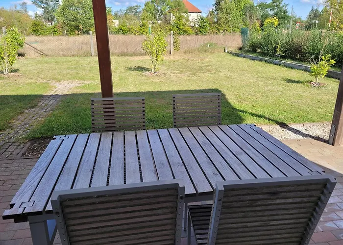 Mit Garten - 10 Minuten Von Templin